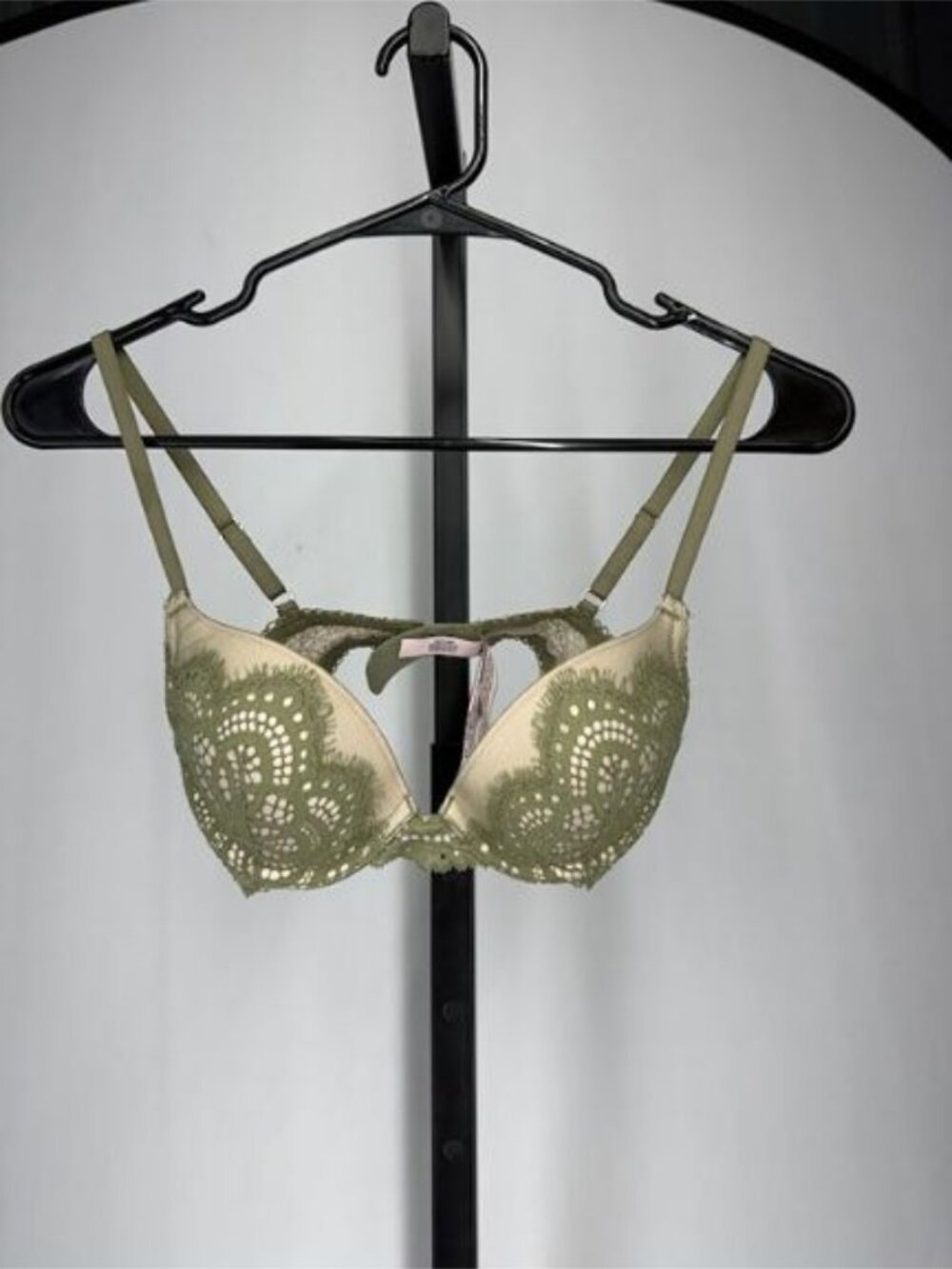 Victoria's Secret Dream Angels Push-Up Bra Green Nude Lace